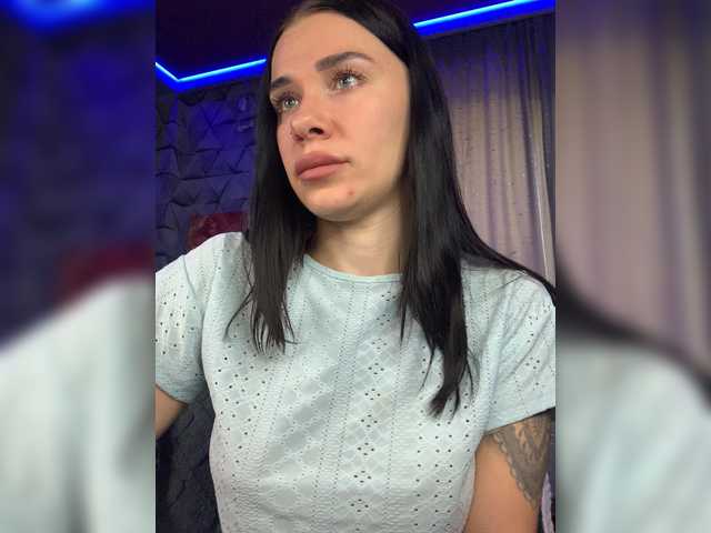 MaidenCrystal live cam on BongaCams