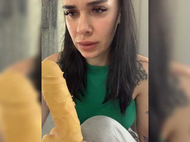 MaidenCrystal live cam on BongaCams