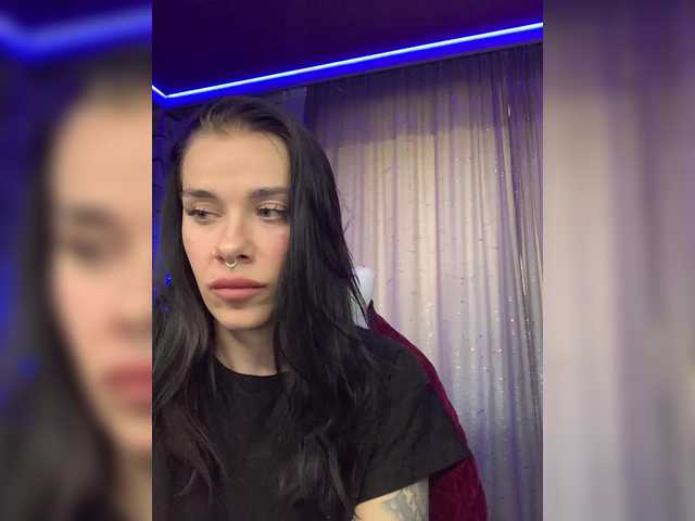 MaidenCrystal live cam on BongaCams