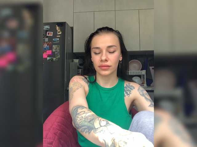 maidencrystal live sex