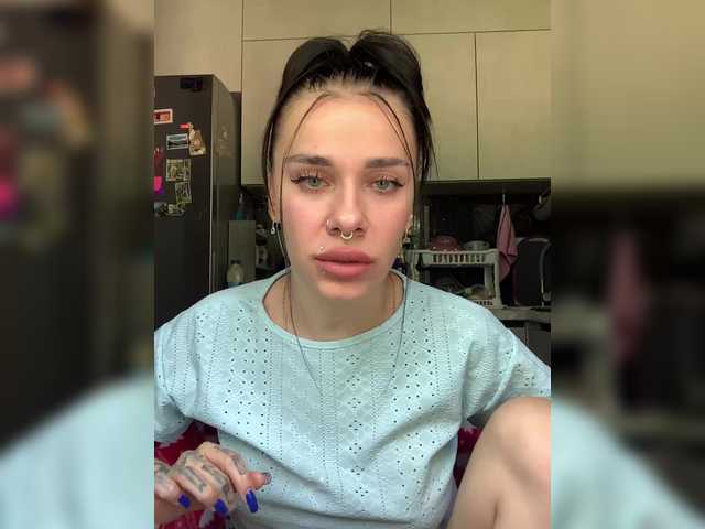 MaidenCrystal live cam on BongaCams