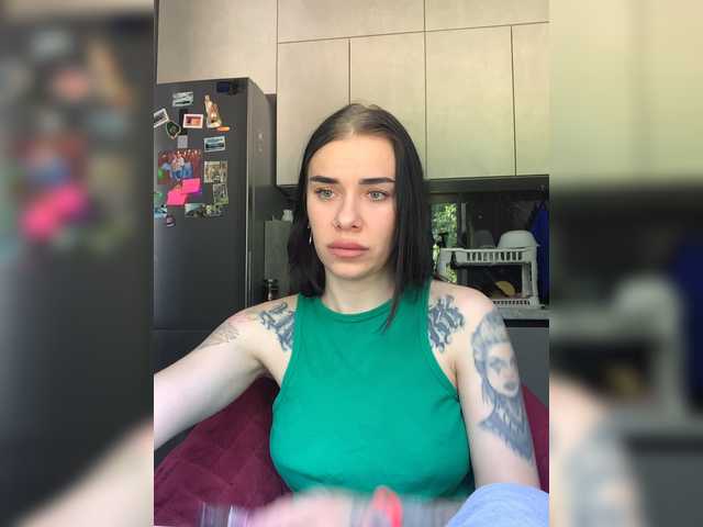 MaidenCrystal live cam on BongaCams