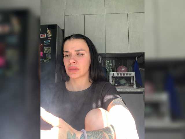 MaidenCrystal live cam on BongaCams