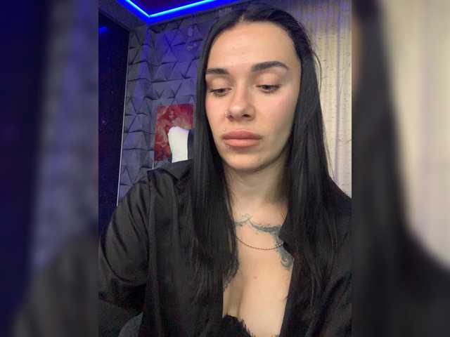 MaidenCrystal live cam on BongaCams