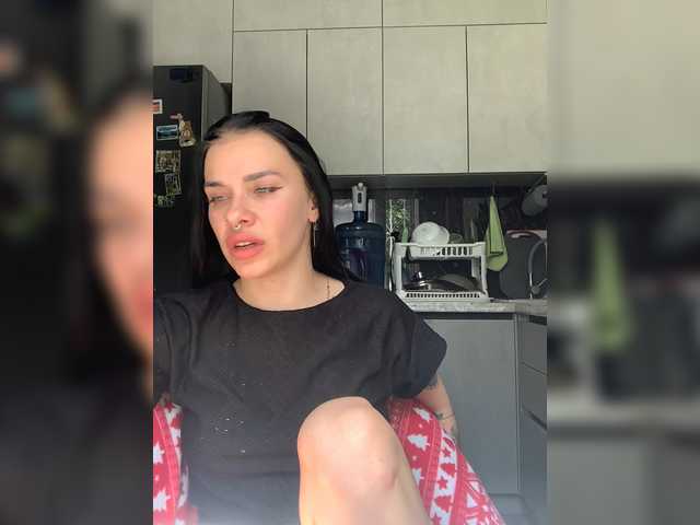 MaidenCrystal live cam on BongaCams