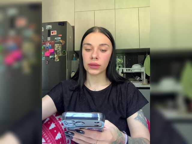 MaidenCrystal live cam on BongaCams