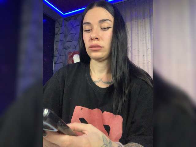 MaidenCrystal live cam on BongaCams