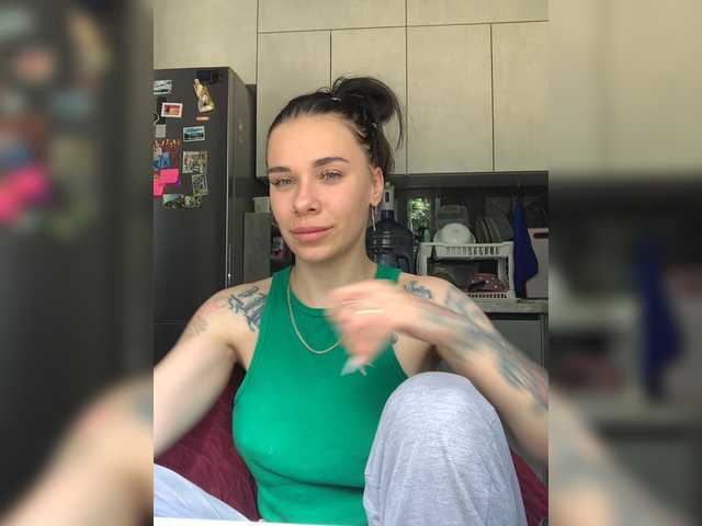 maidencrystal live sex show