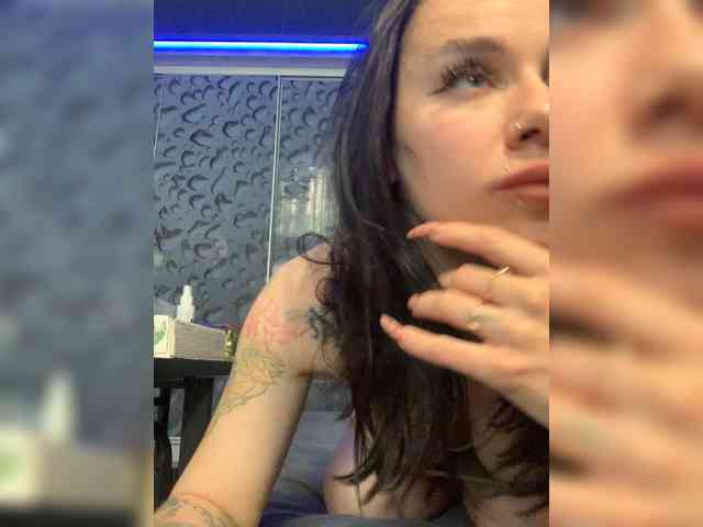 deva_maria webcam