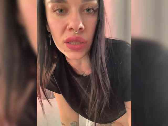 deva_maria webcam