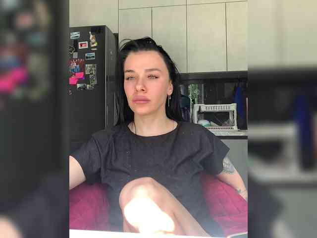 MaidenCrystal Sex Cam Show