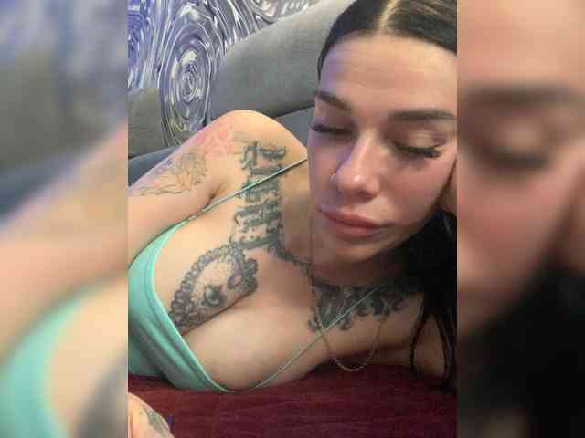deva_maria webcam
