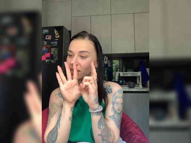 deva_maria webcam