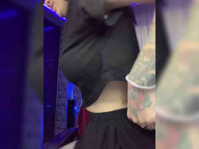 deva_maria webcam