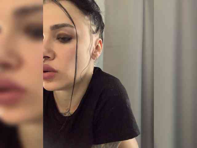 deva_maria webcam
