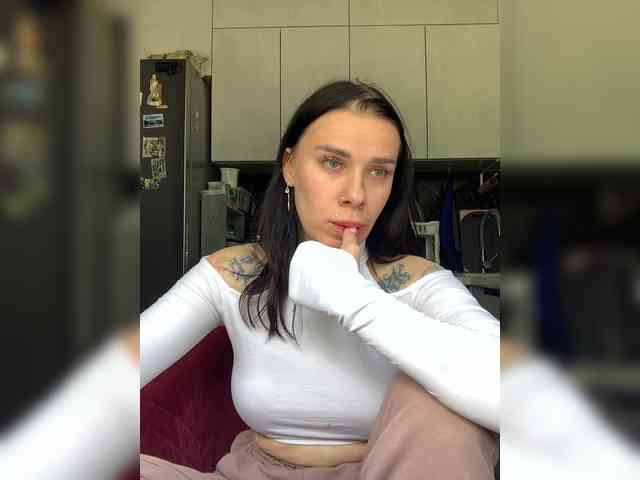 deva_maria webcam