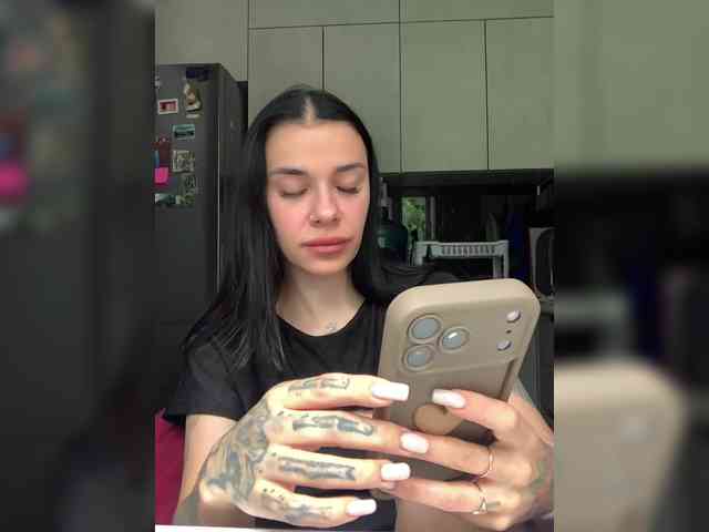 MaidenCrystal Sex Cam Show
