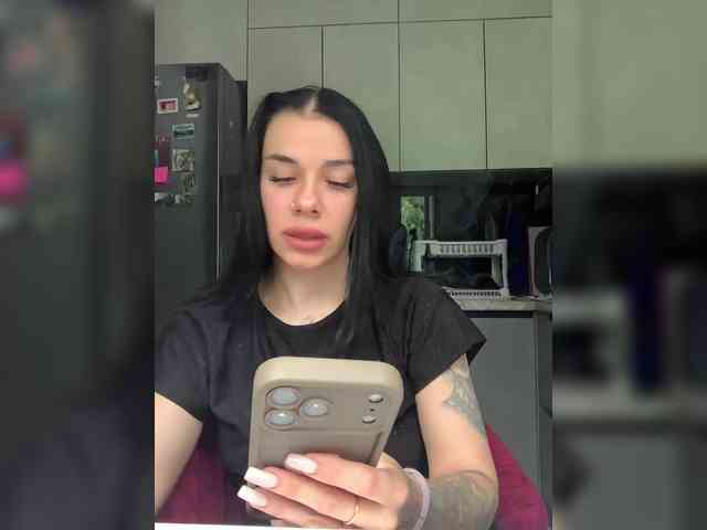 MaidenCrystal Sex Cam Show