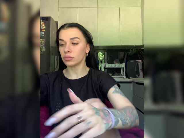 MaidenCrystal Sex Cam Show