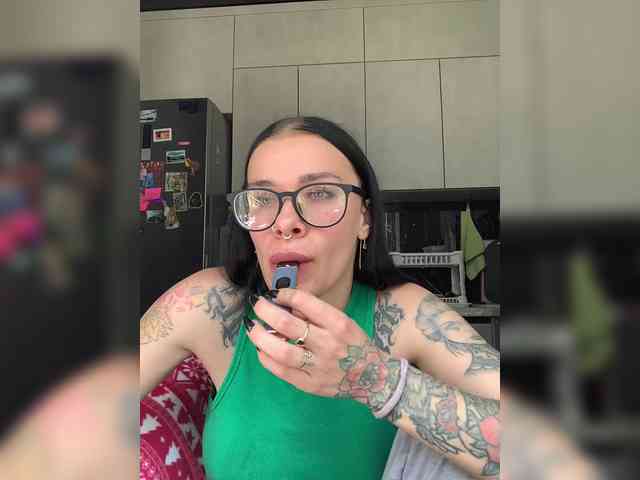 deva_maria webcam