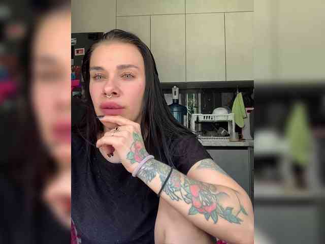 deva_maria webcam