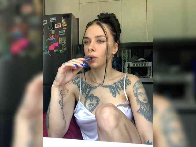 adult chatroom MaidenCrystal