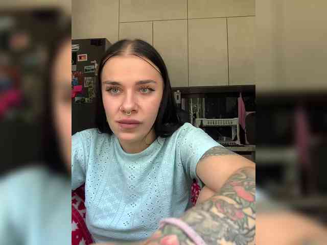 deva_maria webcam