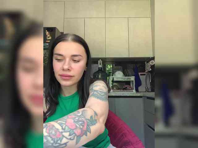 deva_maria webcam