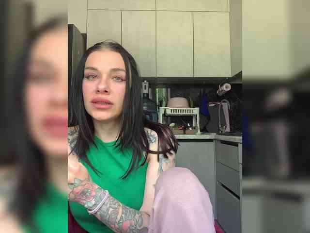deva_maria webcam