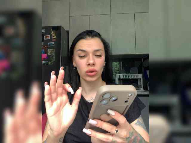 MaidenCrystal Sex Cam Show