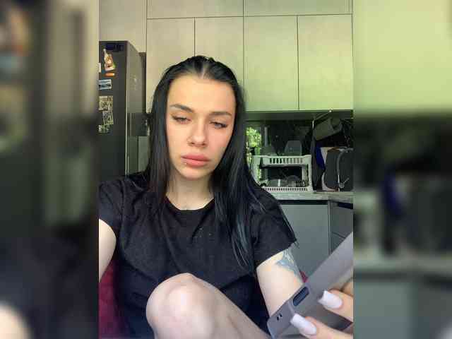 MaidenCrystal Sex Cam Show