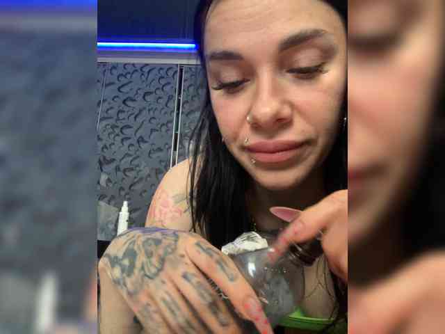 deva_maria webcam
