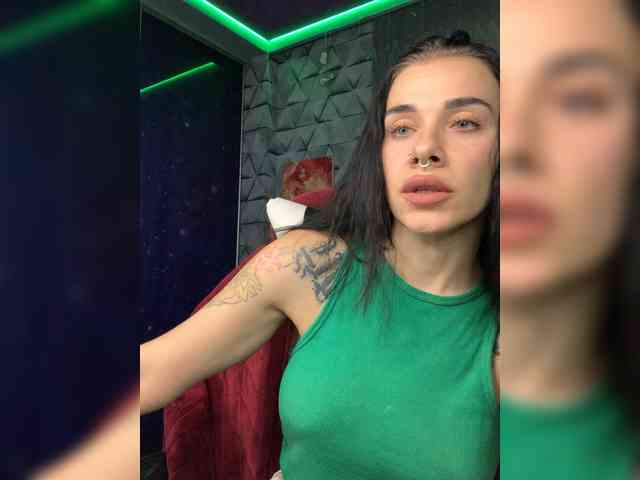 deva_maria webcam