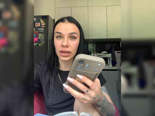 MaidenCrystal Sex Cam Show