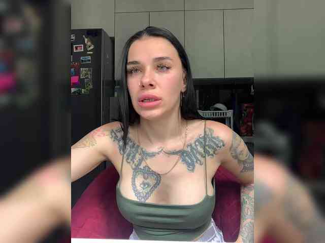 Deva_maria's cam show statistics and live stream