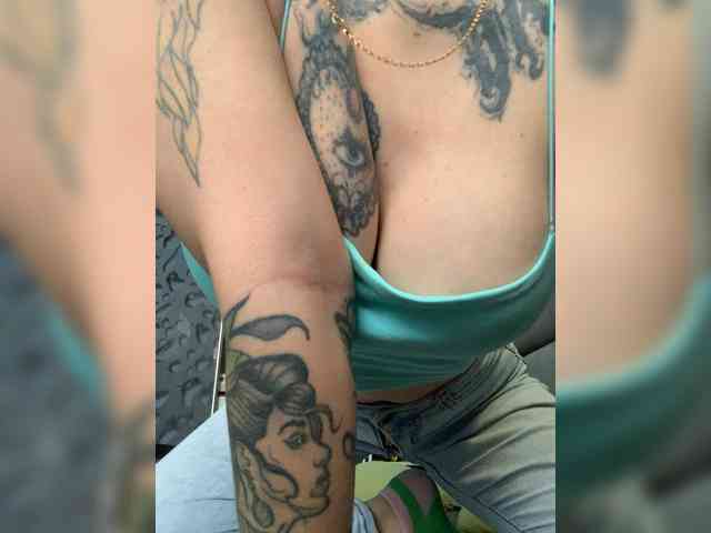 MaidenCrystal Live Webcam on BongaCams