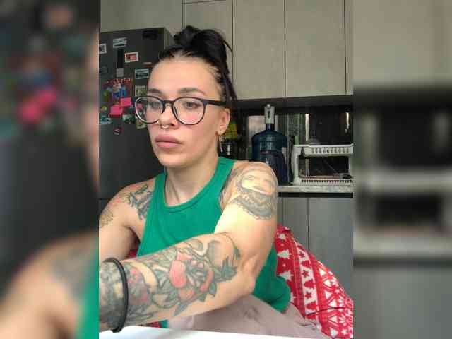 deva_maria webcam