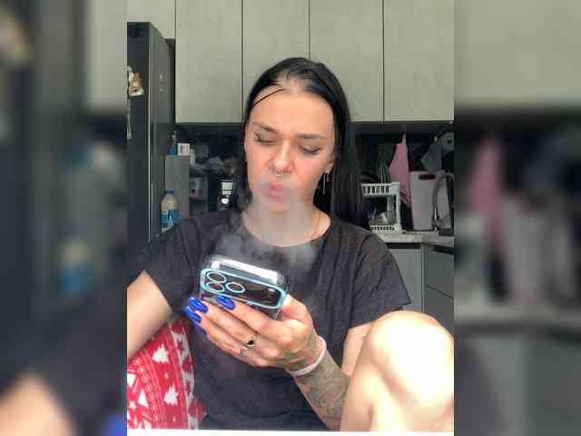 deva_maria's live room