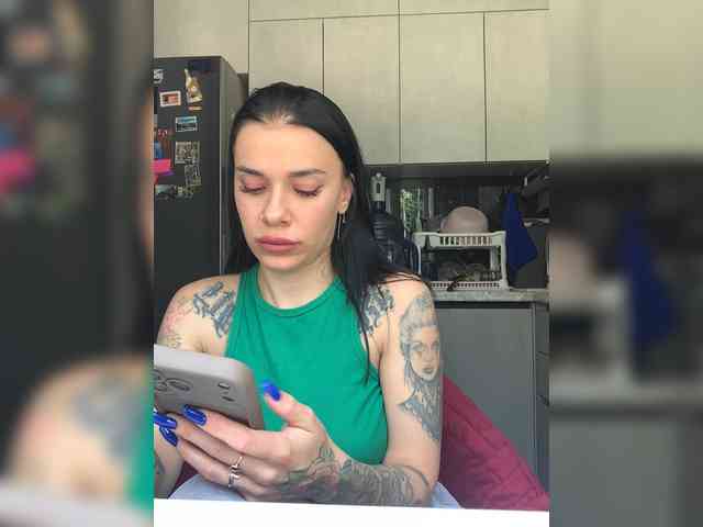 MaidenCrystal Sex Cam Show