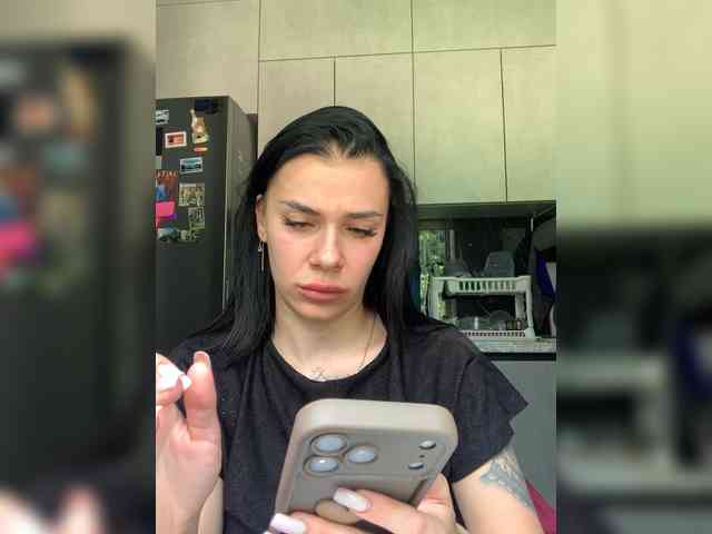 MaidenCrystal Sex Cam Show