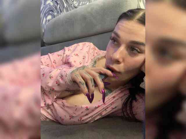 deva_maria webcam