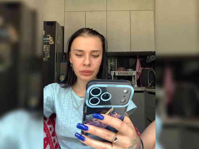deva_maria webcam