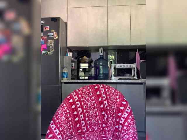 deva_maria's live room