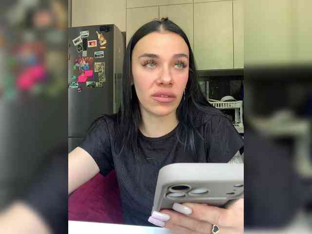 MaidenCrystal Sex Cam Show