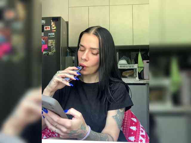 deva_maria's live room