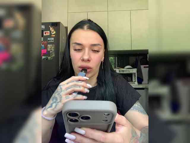 MaidenCrystal Sex Cam Show