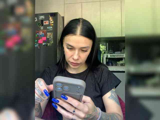 MaidenCrystal Sex Cam Show