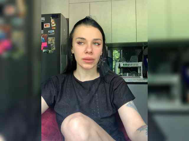 MaidenCrystal Sex Cam Show