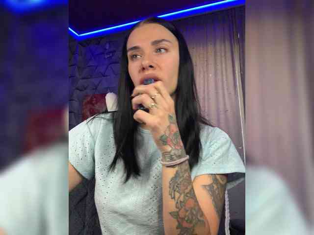 deva_maria webcam