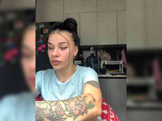 deva_maria webcam